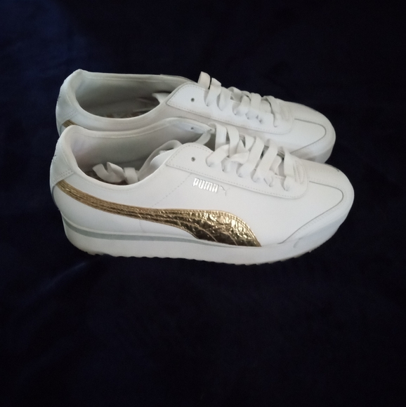 Shoes - Picture 3 of 3